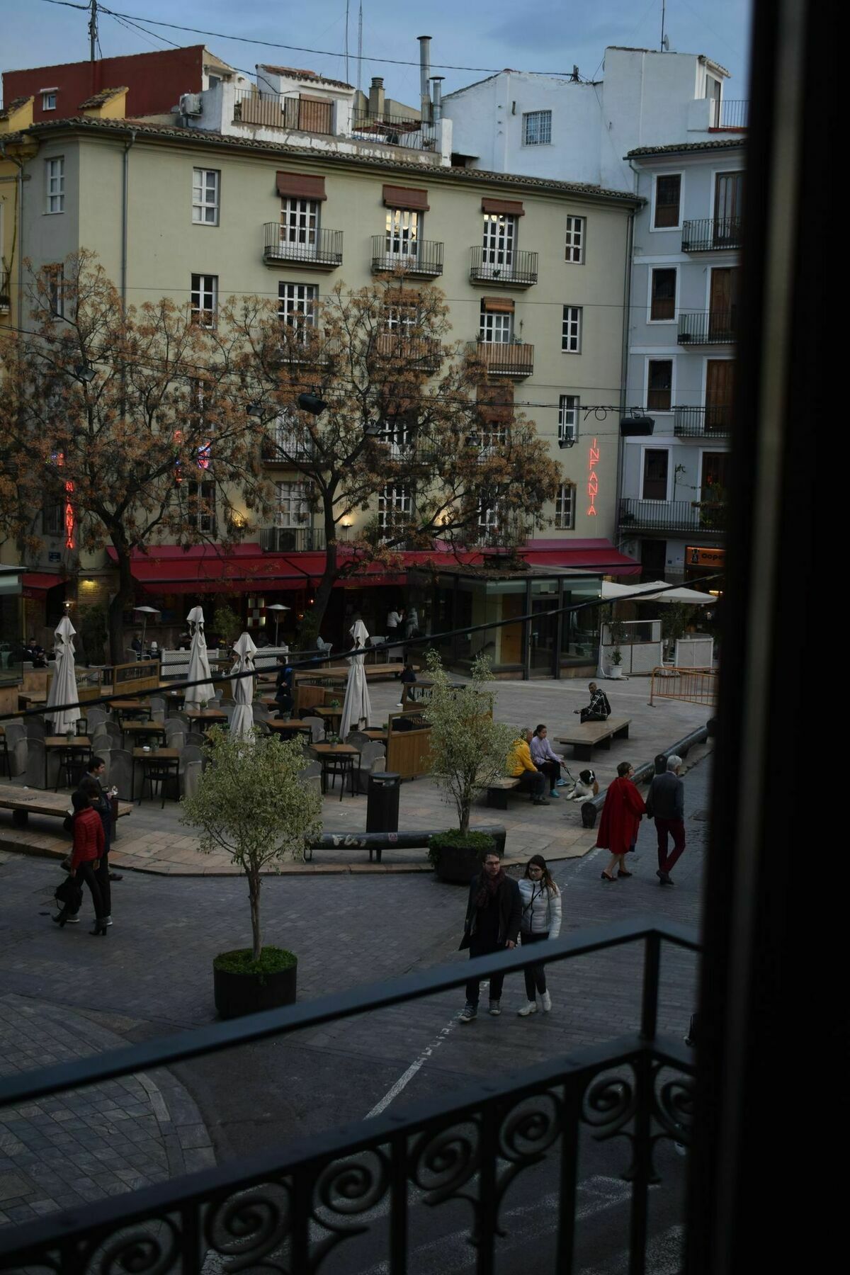 Perla Apartments Valence Extérieur photo