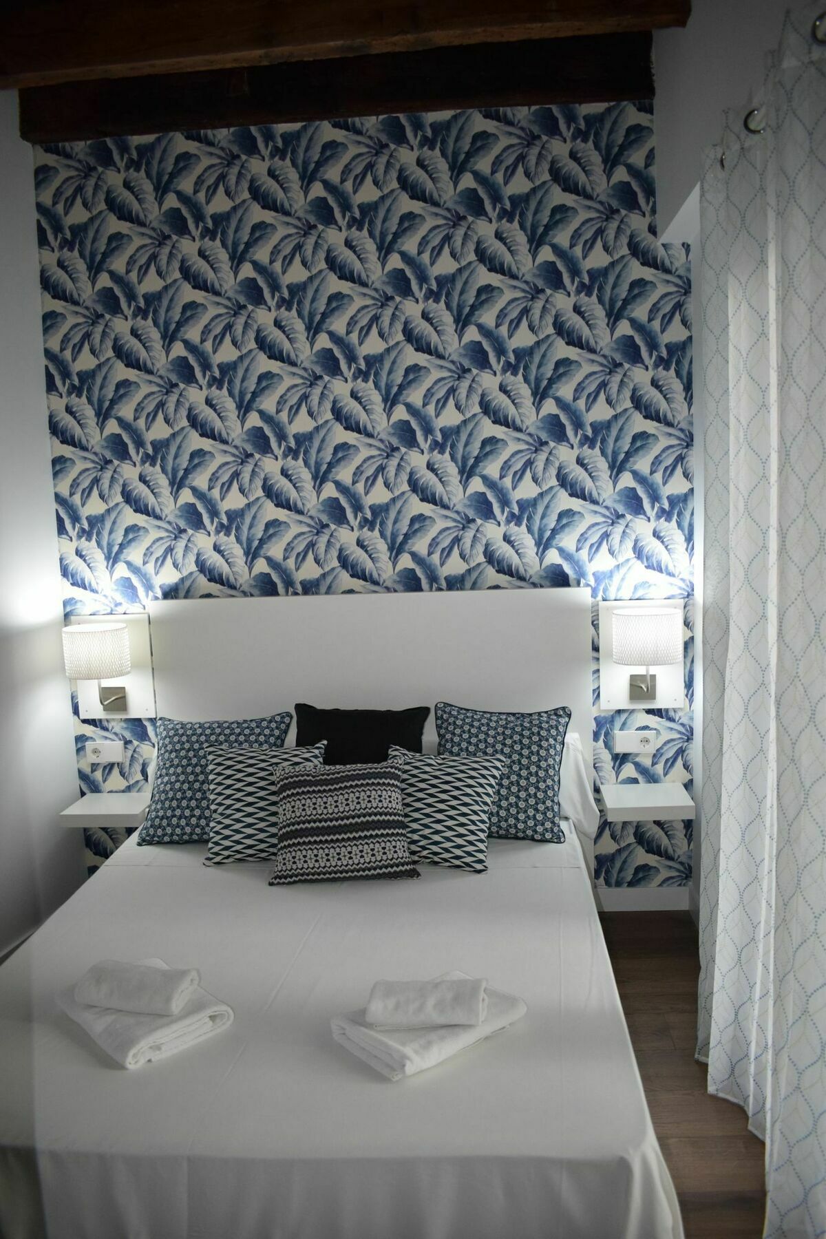 Perla Apartments Valence Extérieur photo
