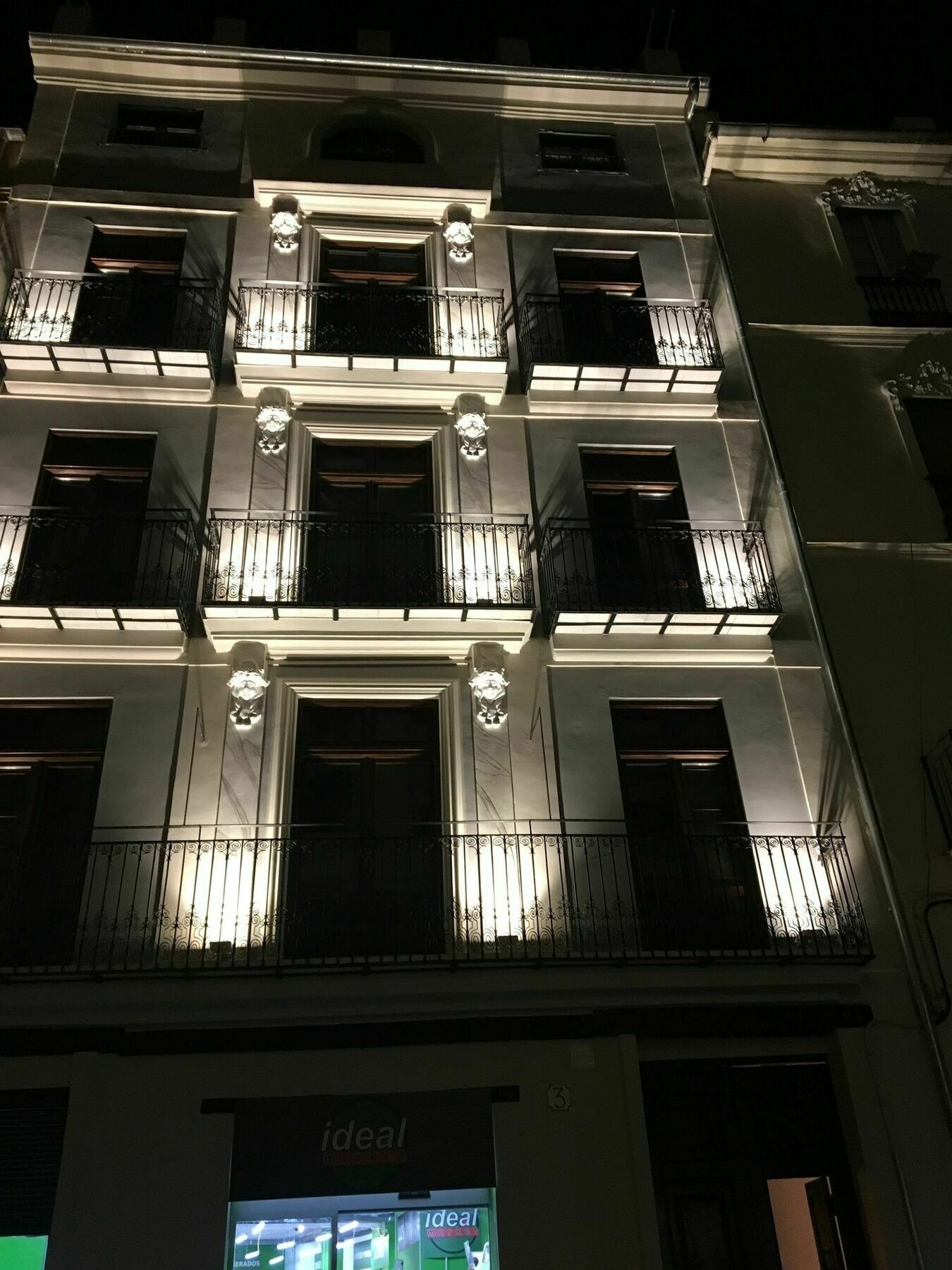 Perla Apartments Valence Extérieur photo