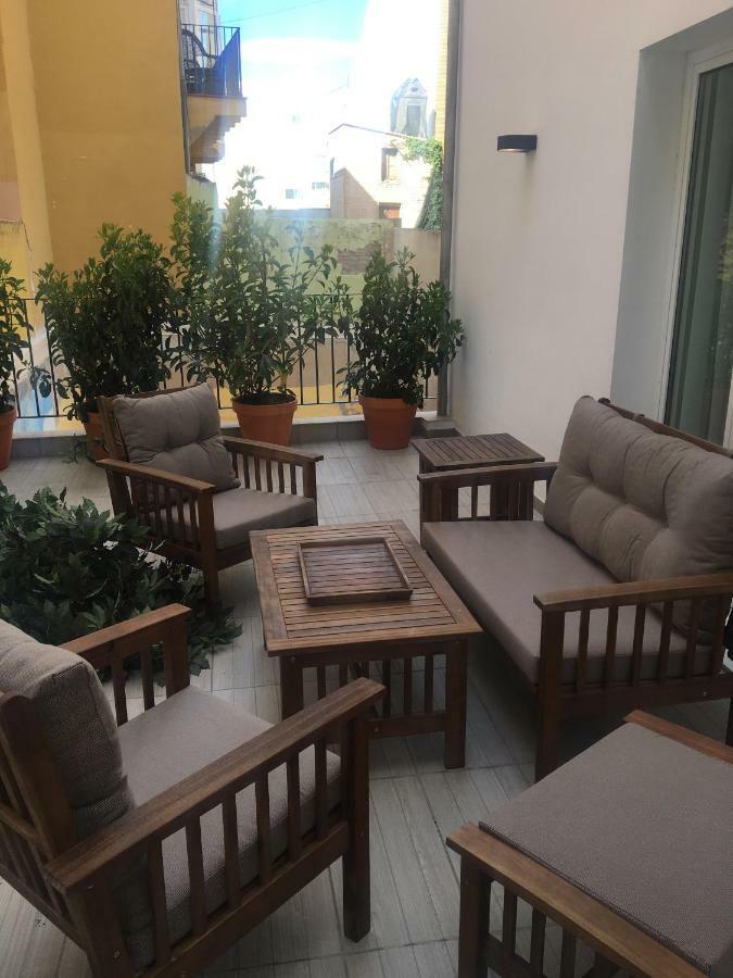 Perla Apartments Valence Extérieur photo