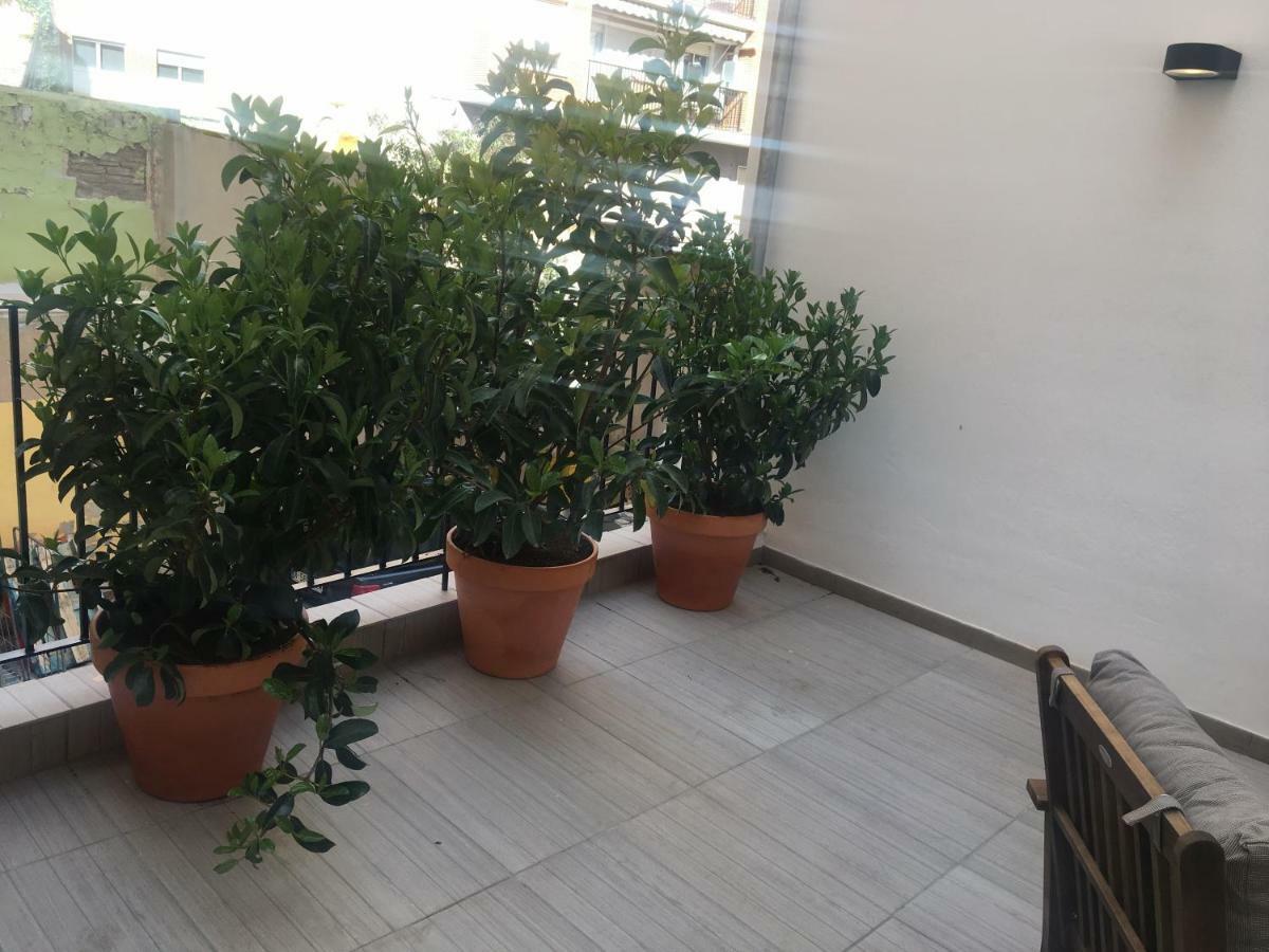 Perla Apartments Valence Extérieur photo